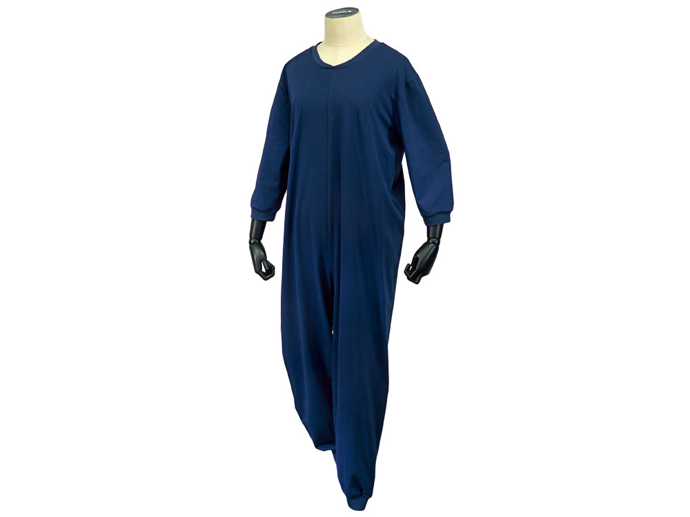 Puhla hygieniahaalari päällä, selkäpuolen vetoketju lukittuna